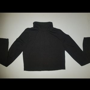 Turtle neck, black crop top, M (never worn)